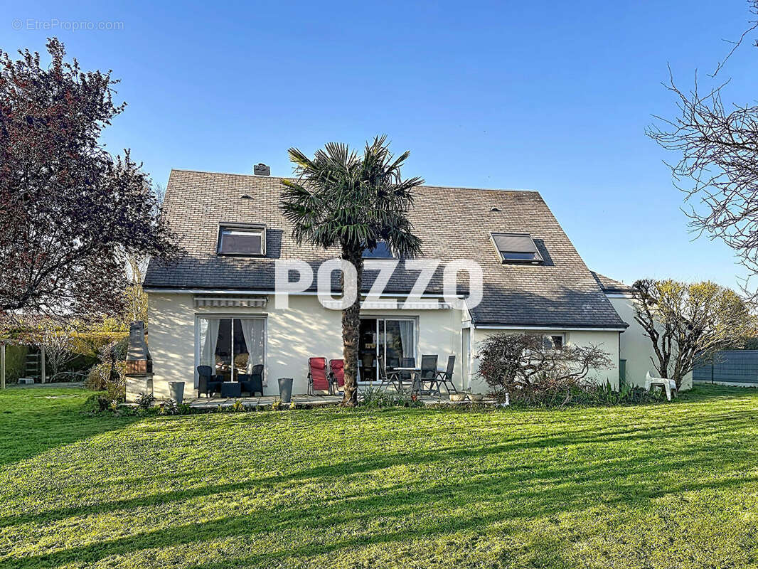Maison à LE VAL-SAINT-PERE