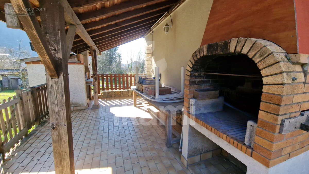 Maison à SAINT-QUENTIN-SUR-ISERE