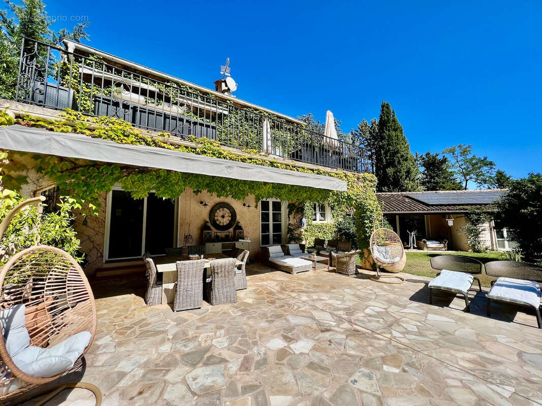 Maison à MOUGINS