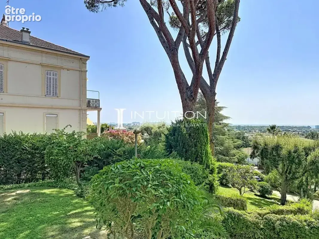 Mandelieu - Les termes : élégant deux pièces avec grande terrasse et garage - photo 15