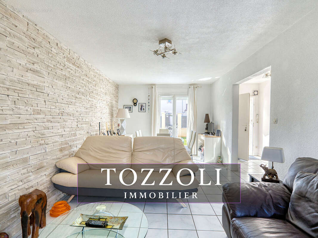 Maison à LA VERPILLIERE