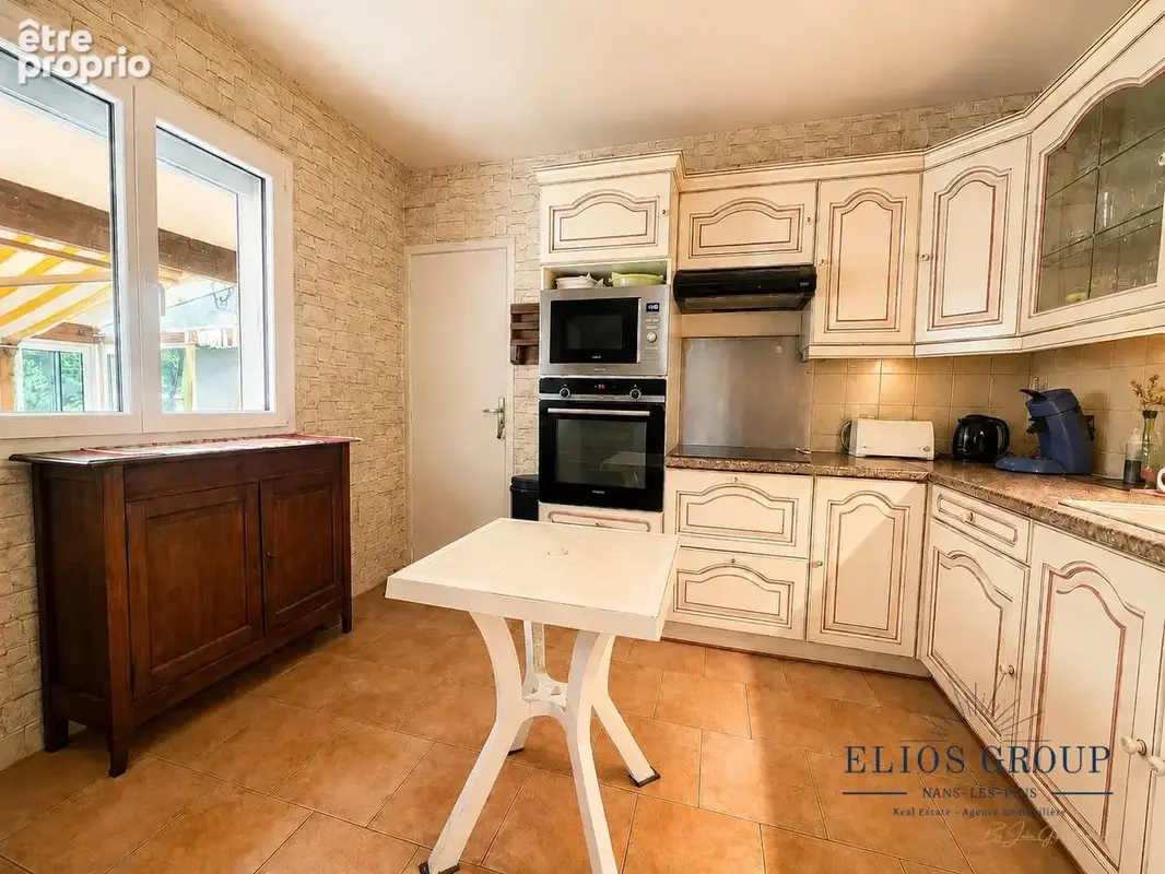 Maison 5 pièces 106 m² à vendre à Saint-Maximin-La-Sainte-Baume (83470) - photo 6