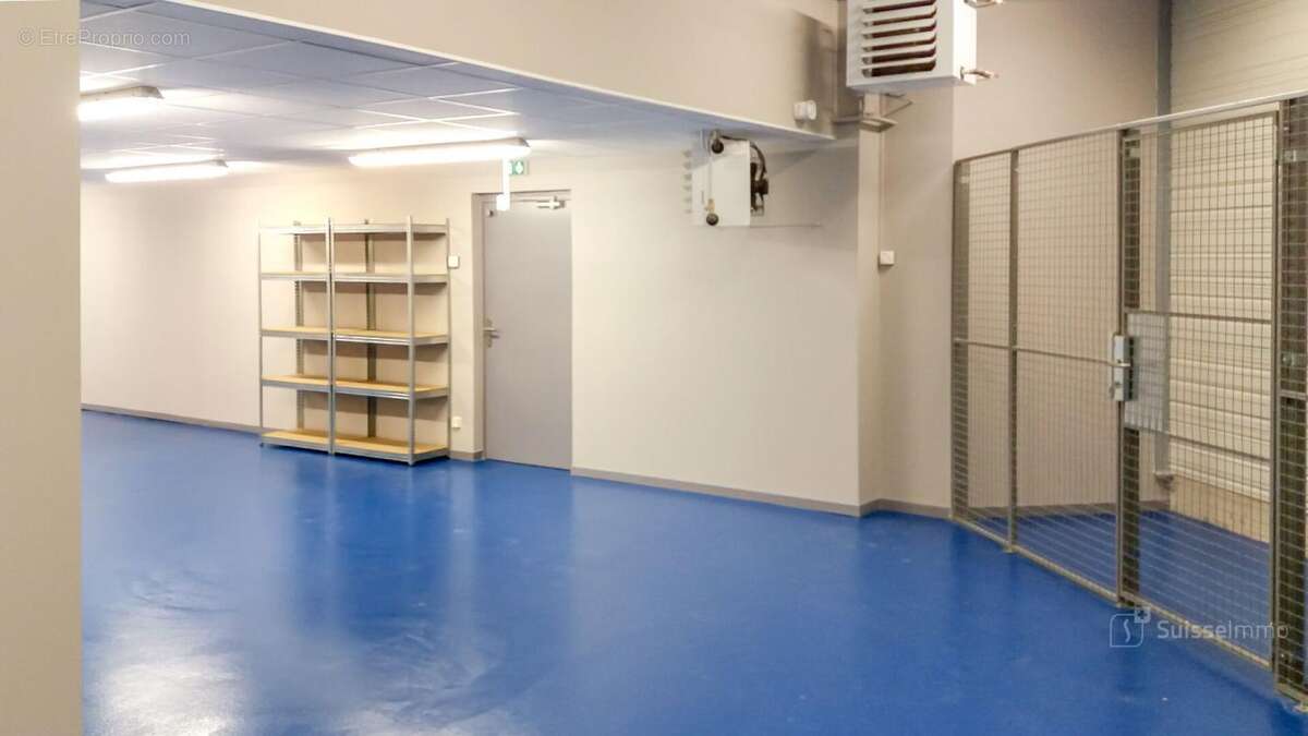 Commerce à AUDINCOURT