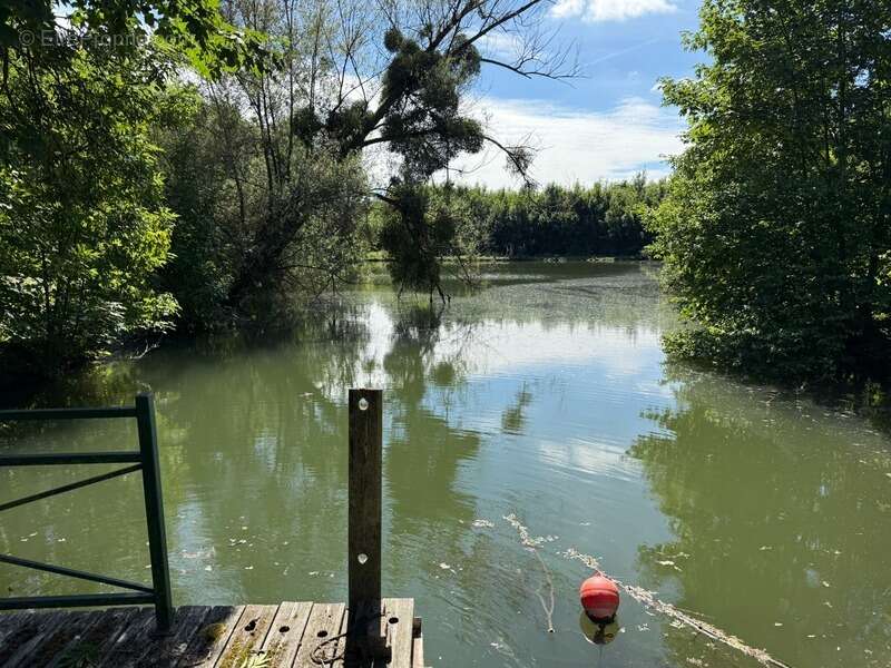 Terrain à BREUIL-LE-SEC