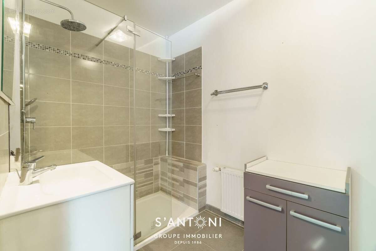 AGDE - CAYRETS - Appartement T3 en RDC avec Garage et Parking - photo 2