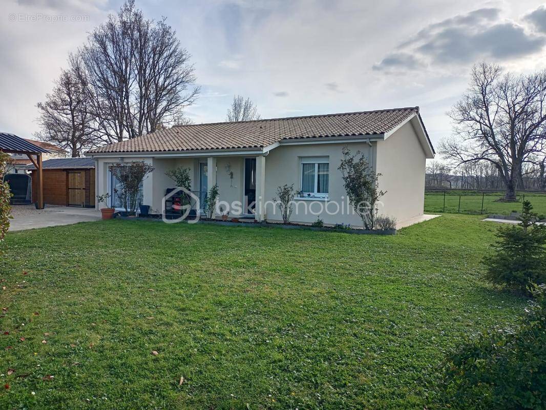 Maison à CAMPS-SUR-L'ISLE
