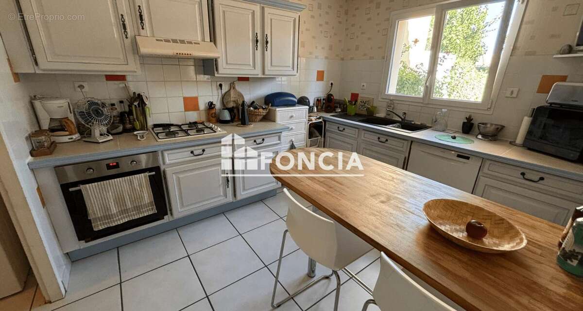 LAGORD (17) - La Plouzière Superbe Maison Familiale 172 m² avec Studio Indépendant - photo 3