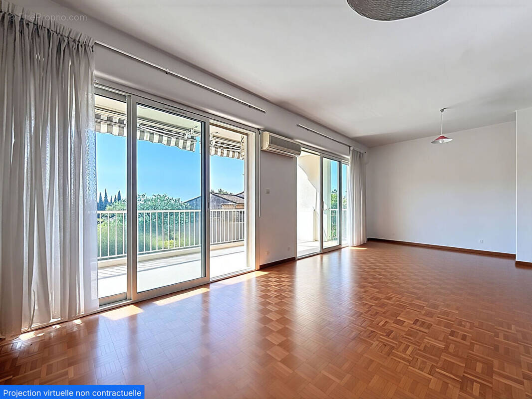 Appartement à HYERES