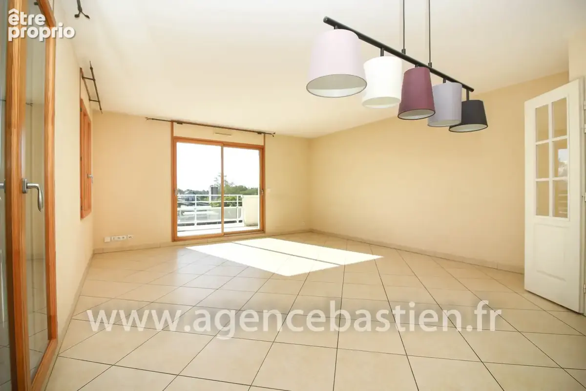 DIVONNE-LES-BAINS   Grand T3 de 93 m2 avec terrasse de plus de 30 m2   Dernier étage   Exclusivité - photo 4