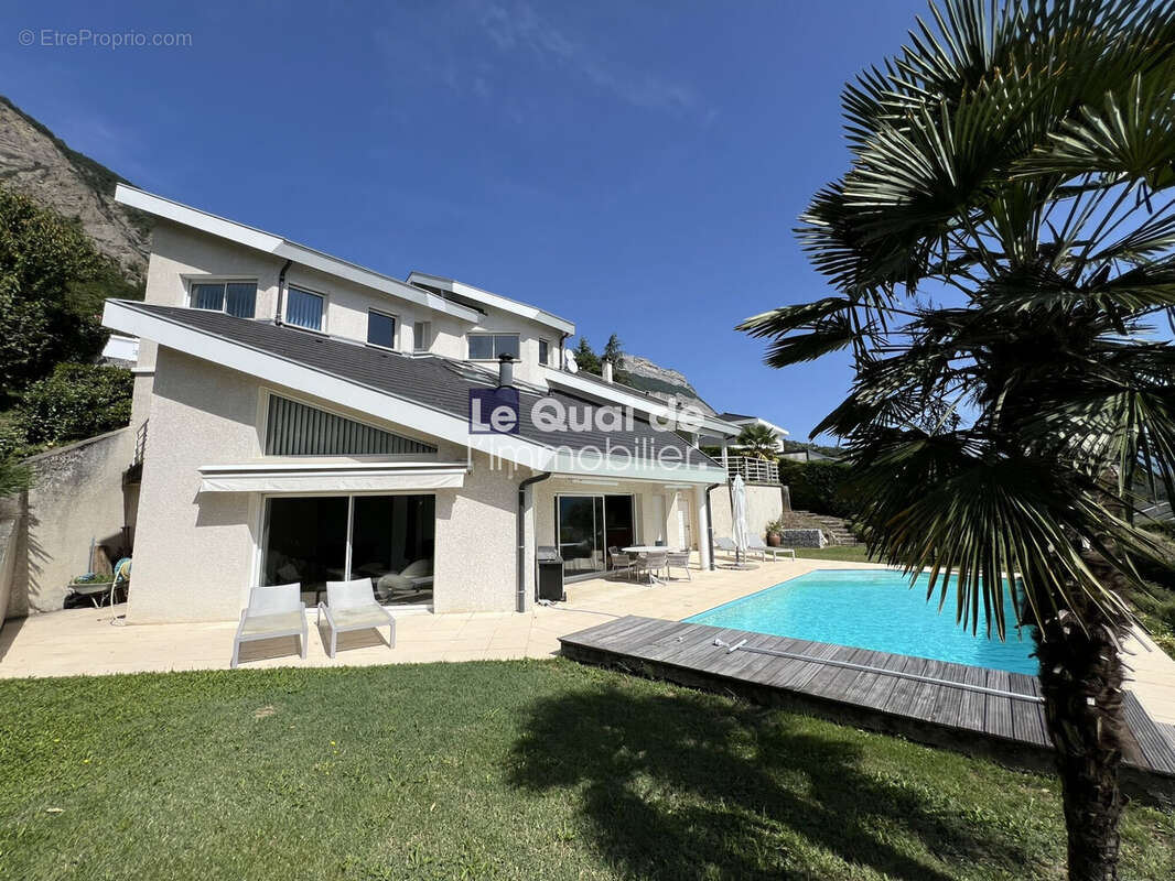 Maison à LA TRONCHE