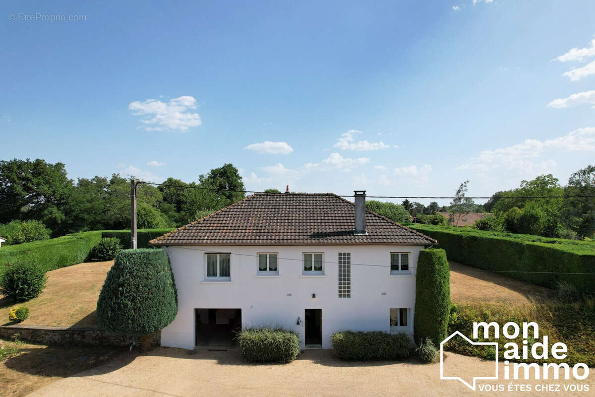 Maison 200 m² à La Coquille  - photo 6