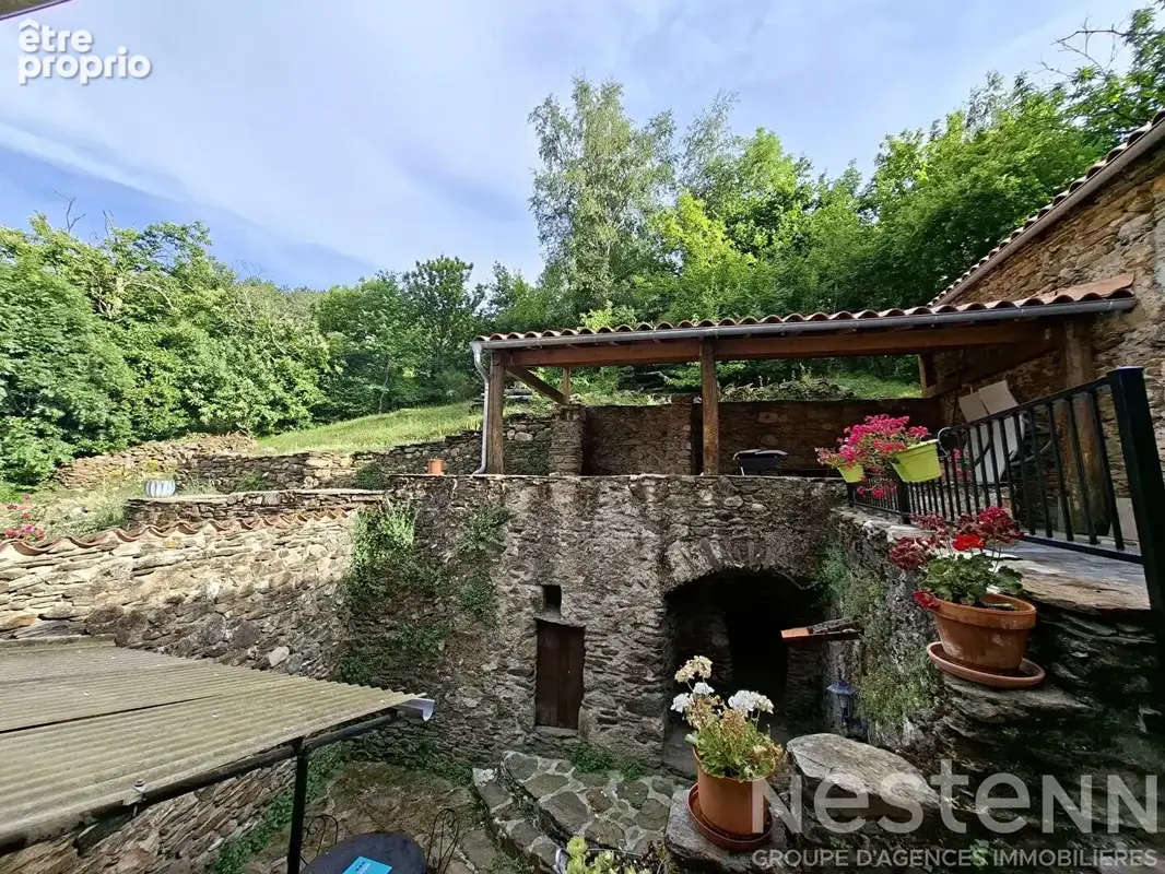 Maison en pierre rénovée de 124 m2 avec 7 678 m² de terrain - Havre de paix en Cévennes - photo 3