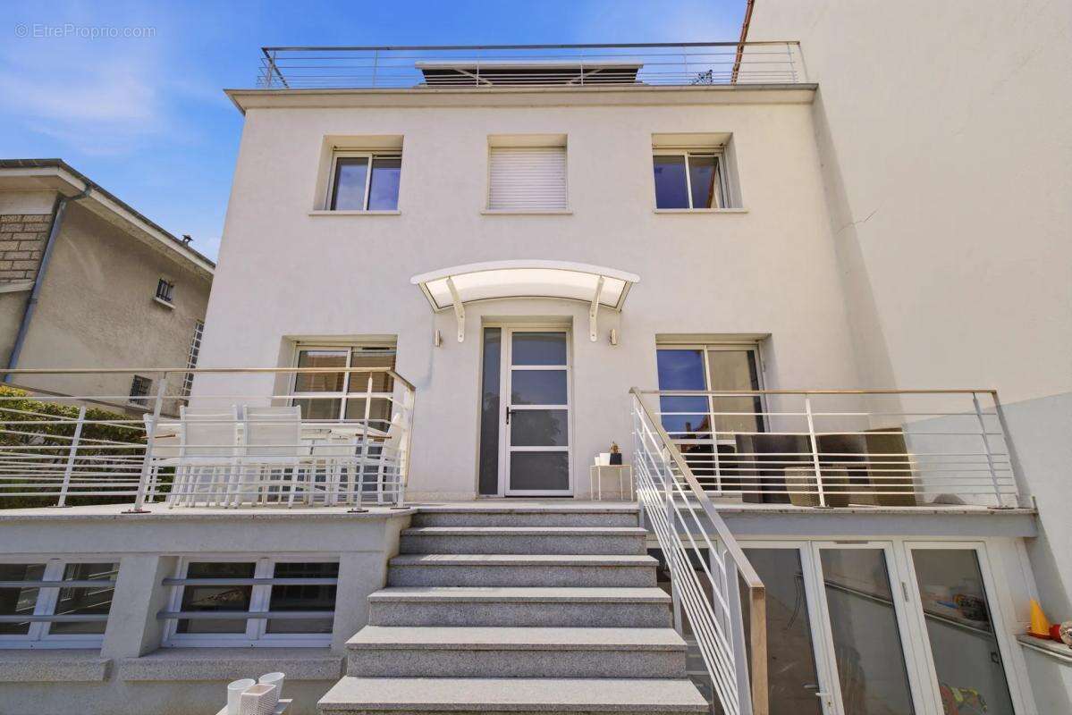 Maison à ENGHIEN-LES-BAINS