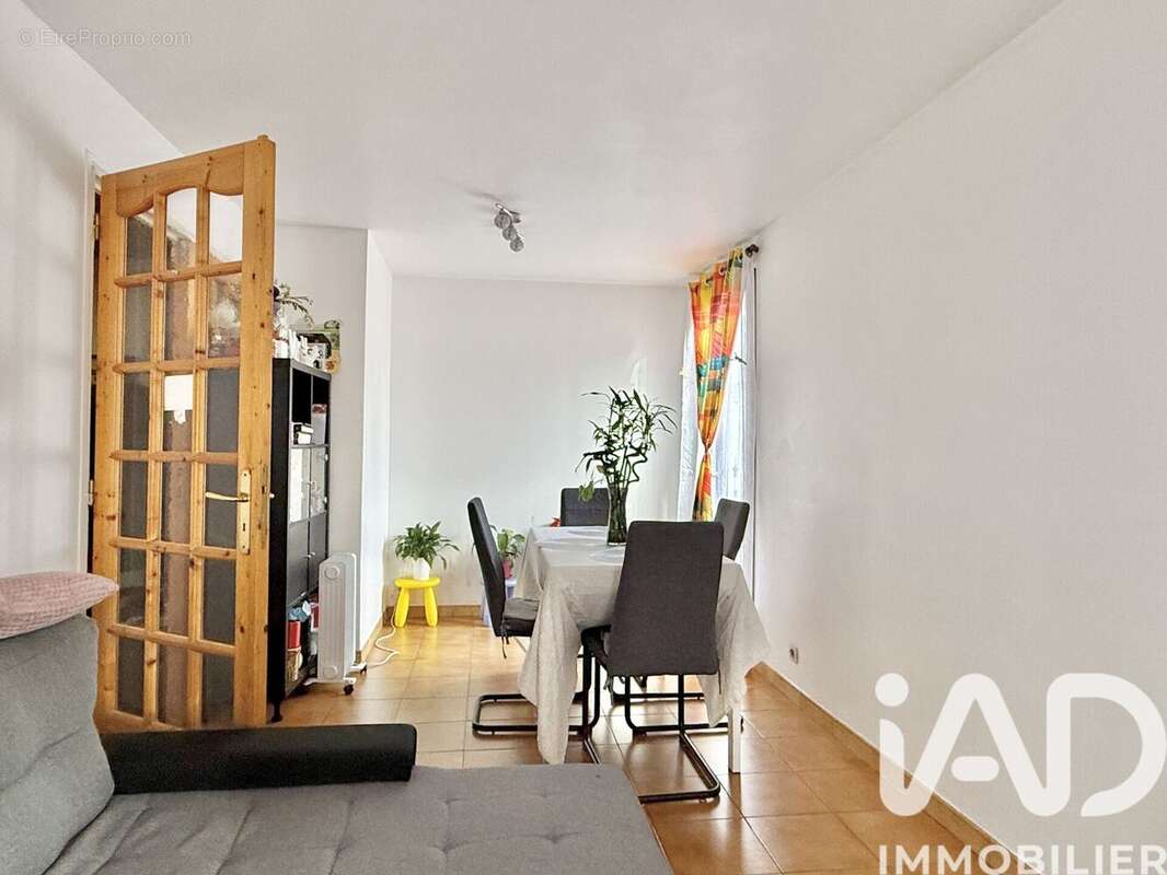 Photo 3 - Appartement à VIRY-CHATILLON