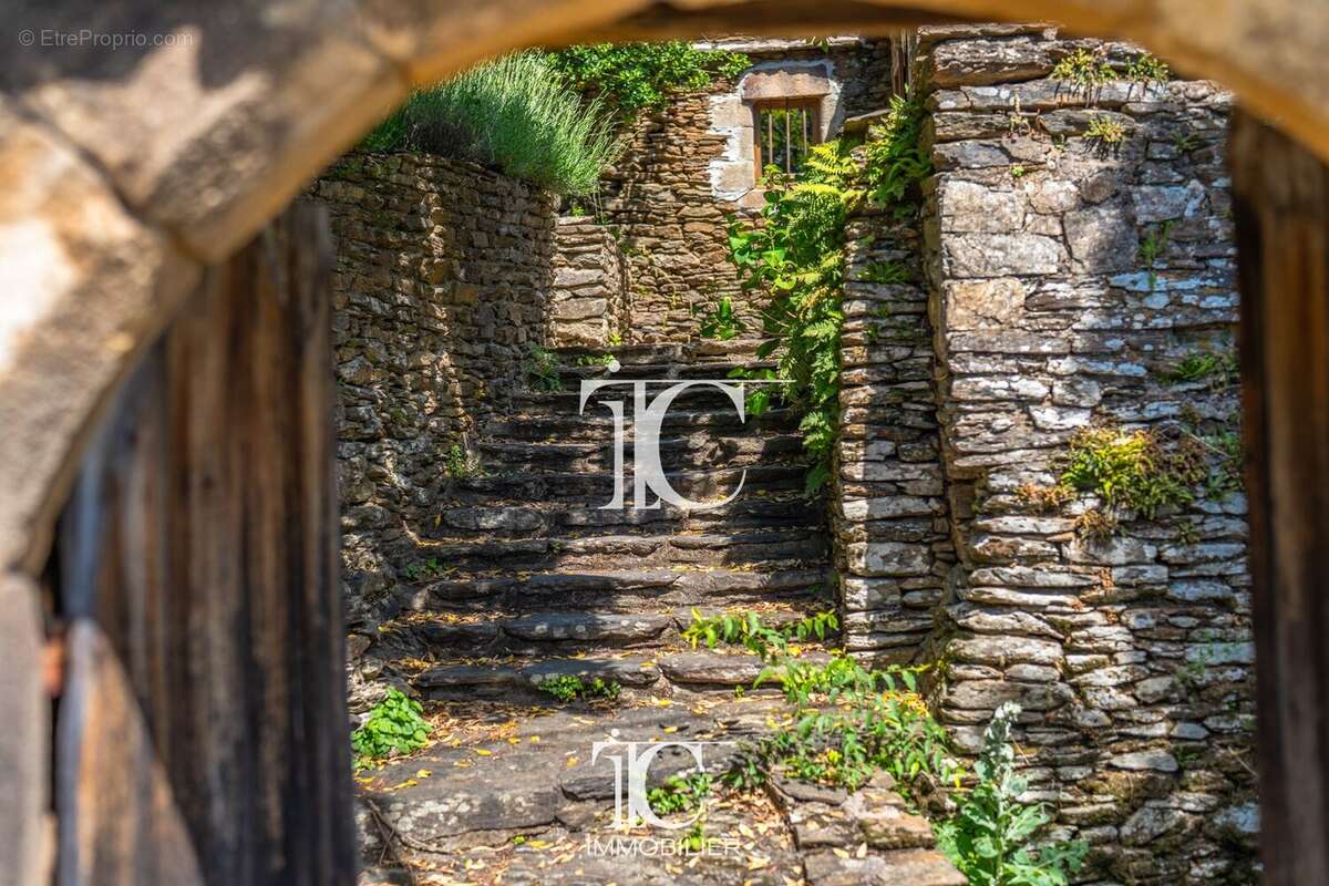 Mas ancien du xviiieme siècle 108m² habitables 4 chambres terrain de 3 173 m² piscine - photo 17