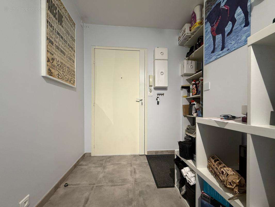 T3 entièrement rénové avec climatisation, garage et cave - photo 14