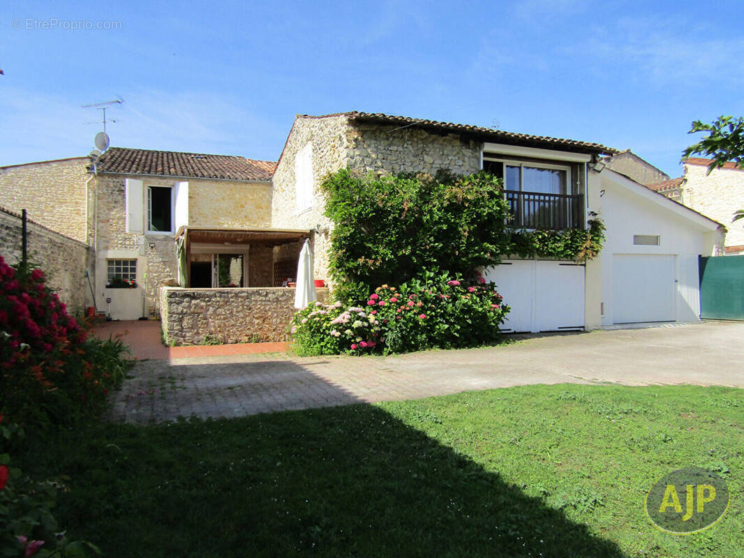 Maison à LESPARRE-MEDOC