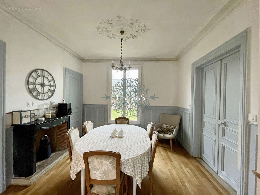 Maison à MOUY