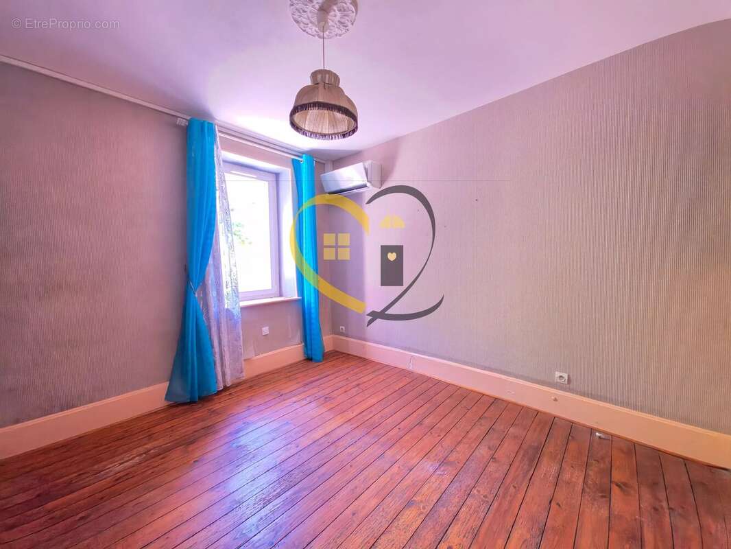 Maison de village en pierre - 124 m² - 4 chambres - terrain 2100 m² - photo 8