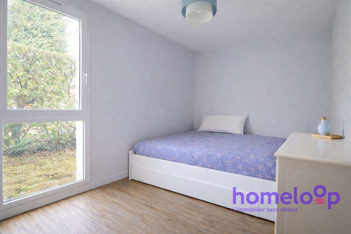 Appartement à SAINT-GENIS-LAVAL