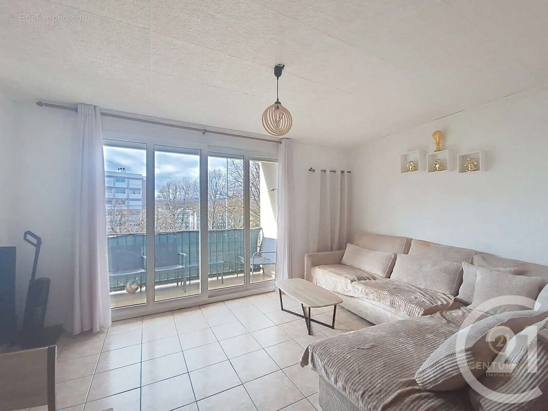 Appartement à GRIGNY