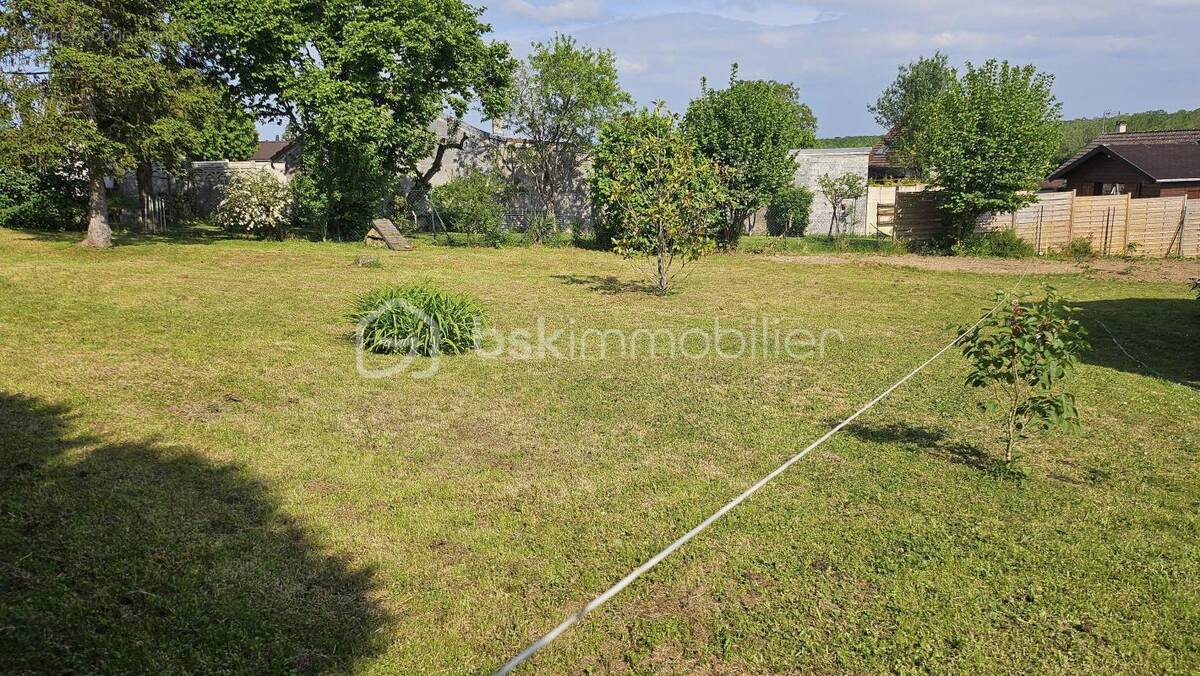 Terrain à COULOMMIERS