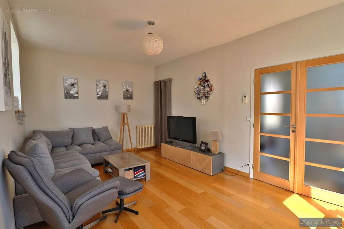 Maison à VERRIERES-LE-BUISSON