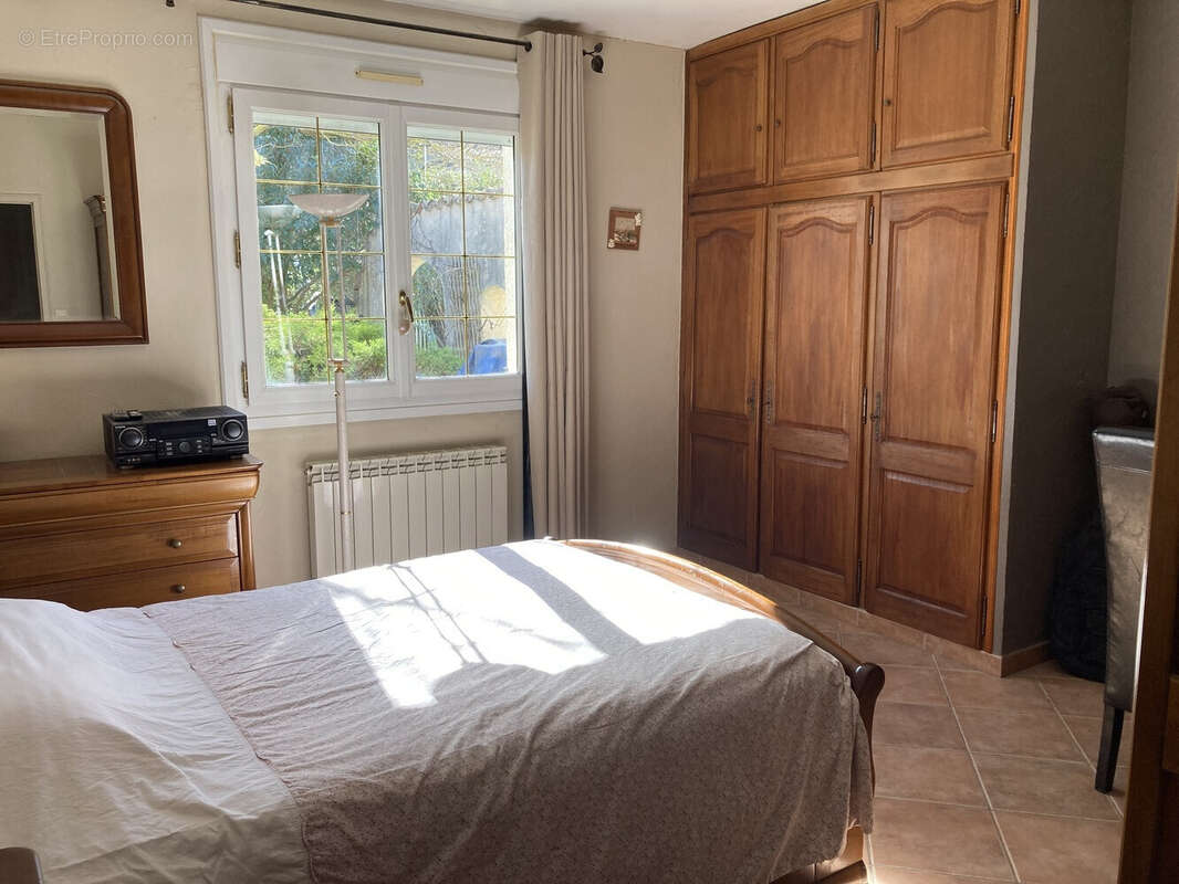Maison plain-pied 3 Chbes sur 980 m², piscine - photo 5