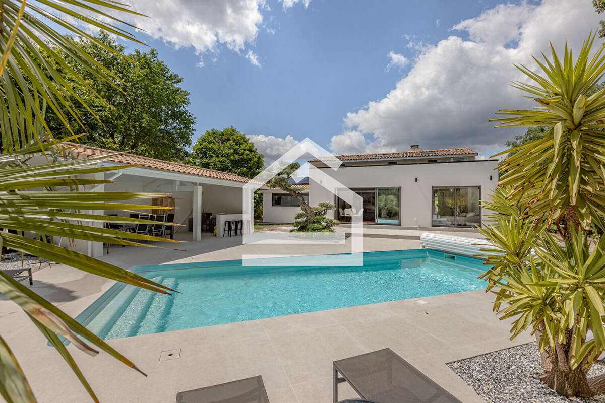 Maison à SAINT-MEDARD-EN-JALLES