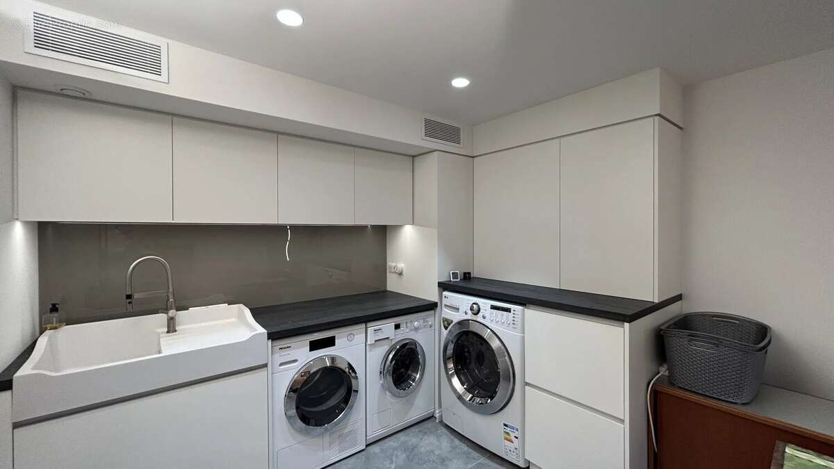 Appartement à MANDELIEU-LA-NAPOULE