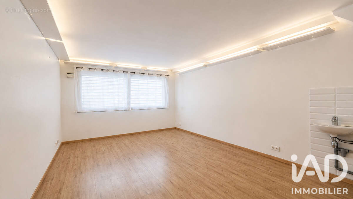Commerce 171 m² à Perpignan  - photo 8