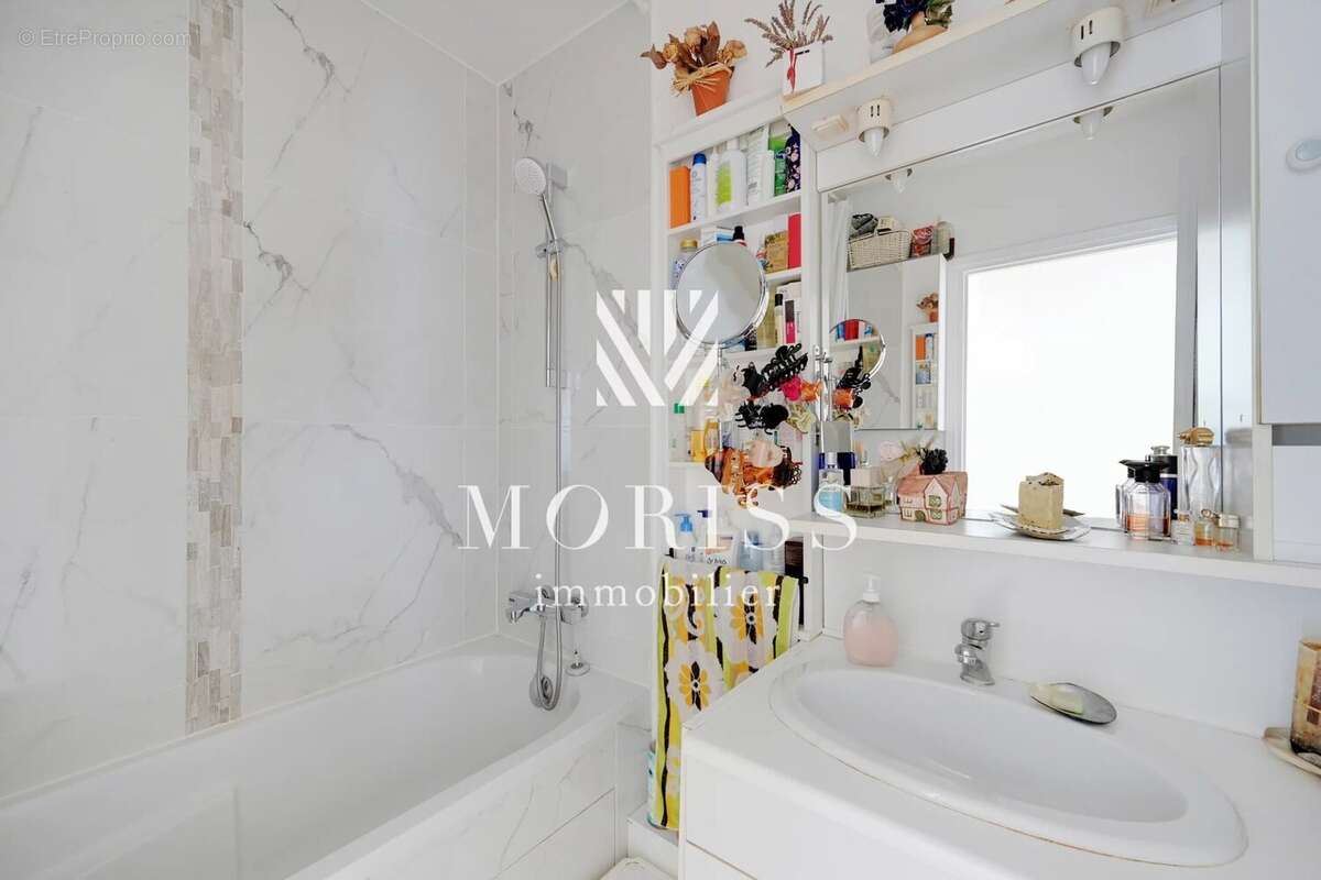 Appartement à PARIS-14E