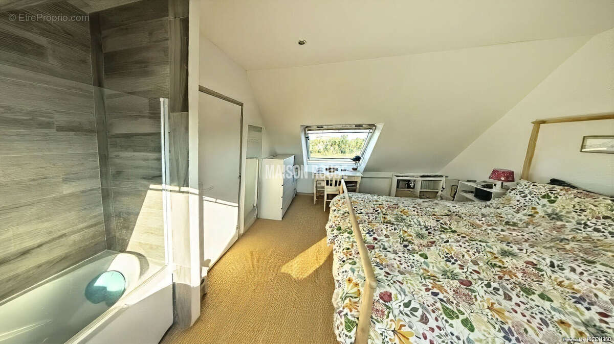 Maison à PLOUGRESCANT