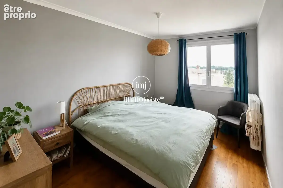 Appartement 64 m² à Limoges  - photo 4