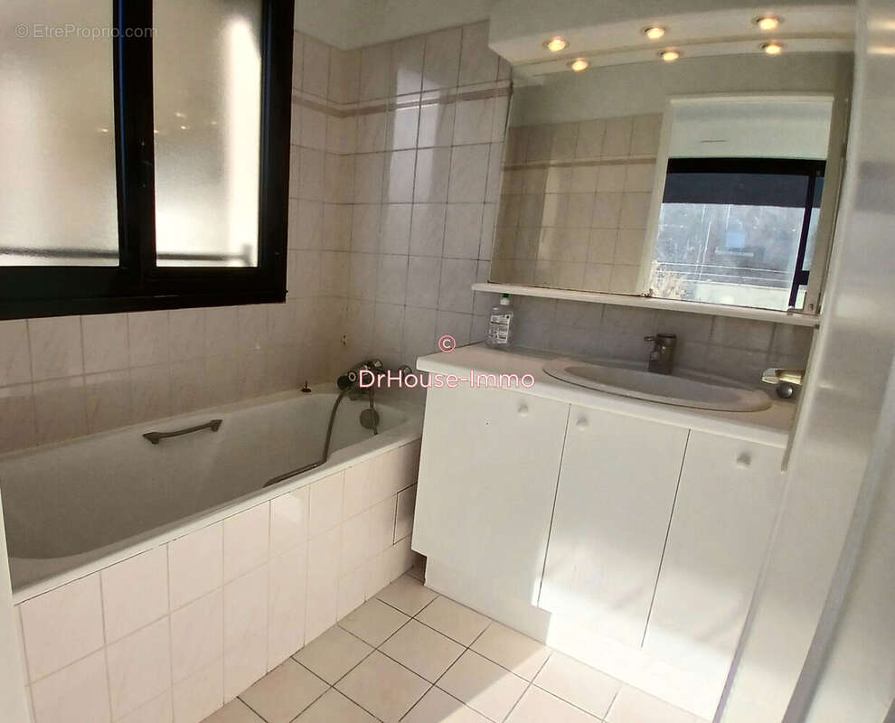 Appartement à LE RAINCY