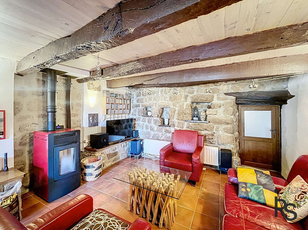 Maison à GENESTELLE