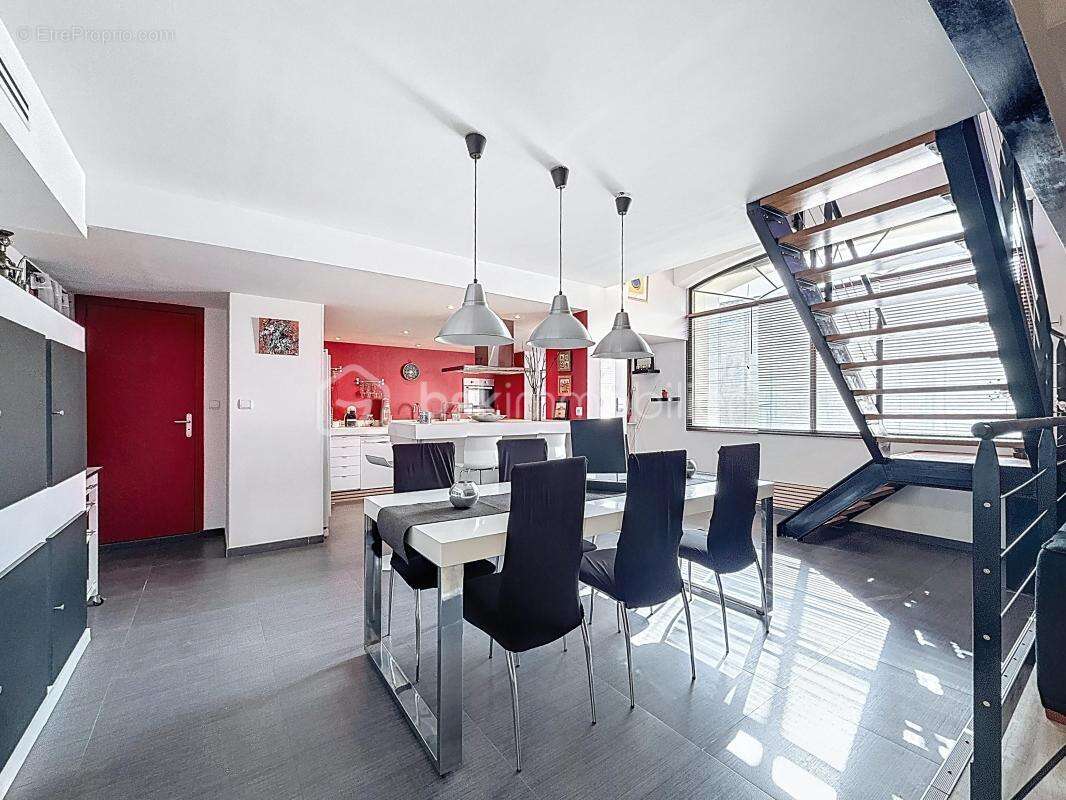 Maison de ville 5 pièces 130m2 en r+1 avec grand garage et patio - photo 7