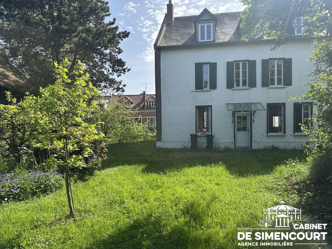 Maison à SAINT-SAUFLIEU