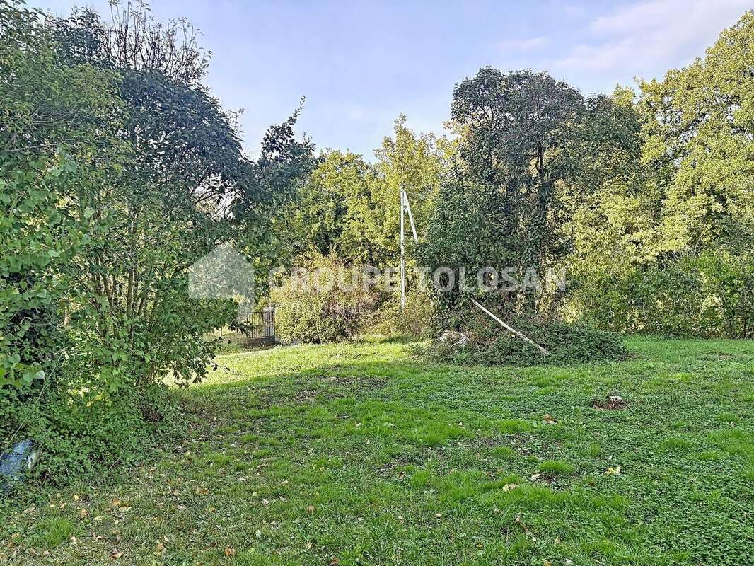 Terrain à CASTELMAUROU