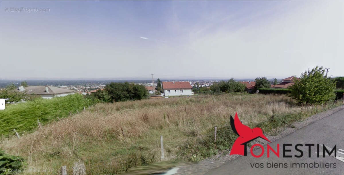 Terrain à MONTBRISON