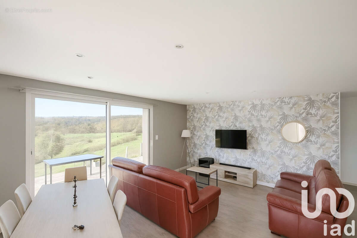 Photo 6 - Maison à DAMPNIAT