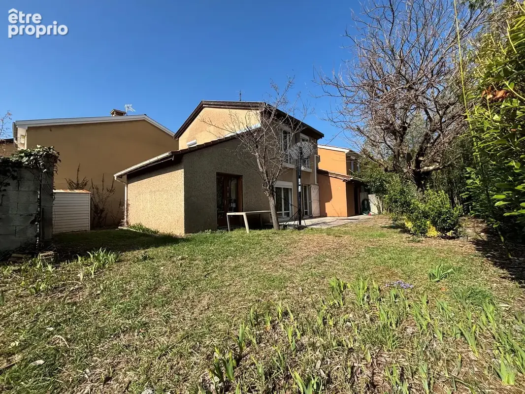 Maison 5 pièces 108 m² à vendre à Romans-Sur-Isere (26100) - photo 2