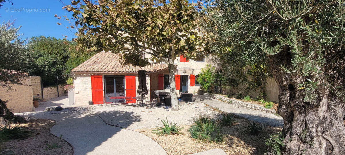 Maison à SAINT-PAUL-TROIS-CHATEAUX