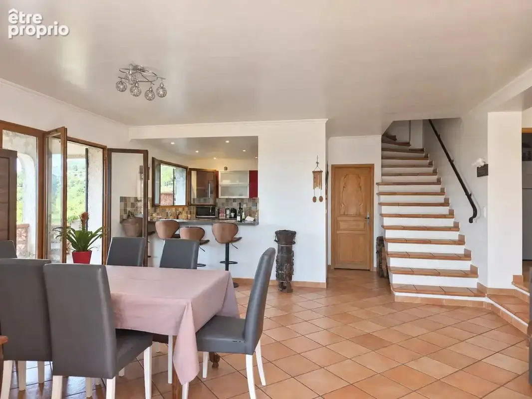 Saint-Martin-du-Var//Maison 5Pièces//140 mM² - photo 18