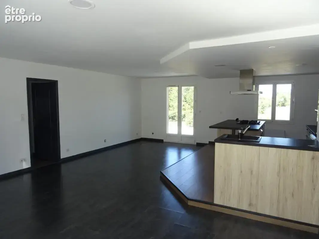 A saint junien proche du centre ville belle maison de plain pied 96 m² habitables sur un terrain de 1502 m² plat - photo 7