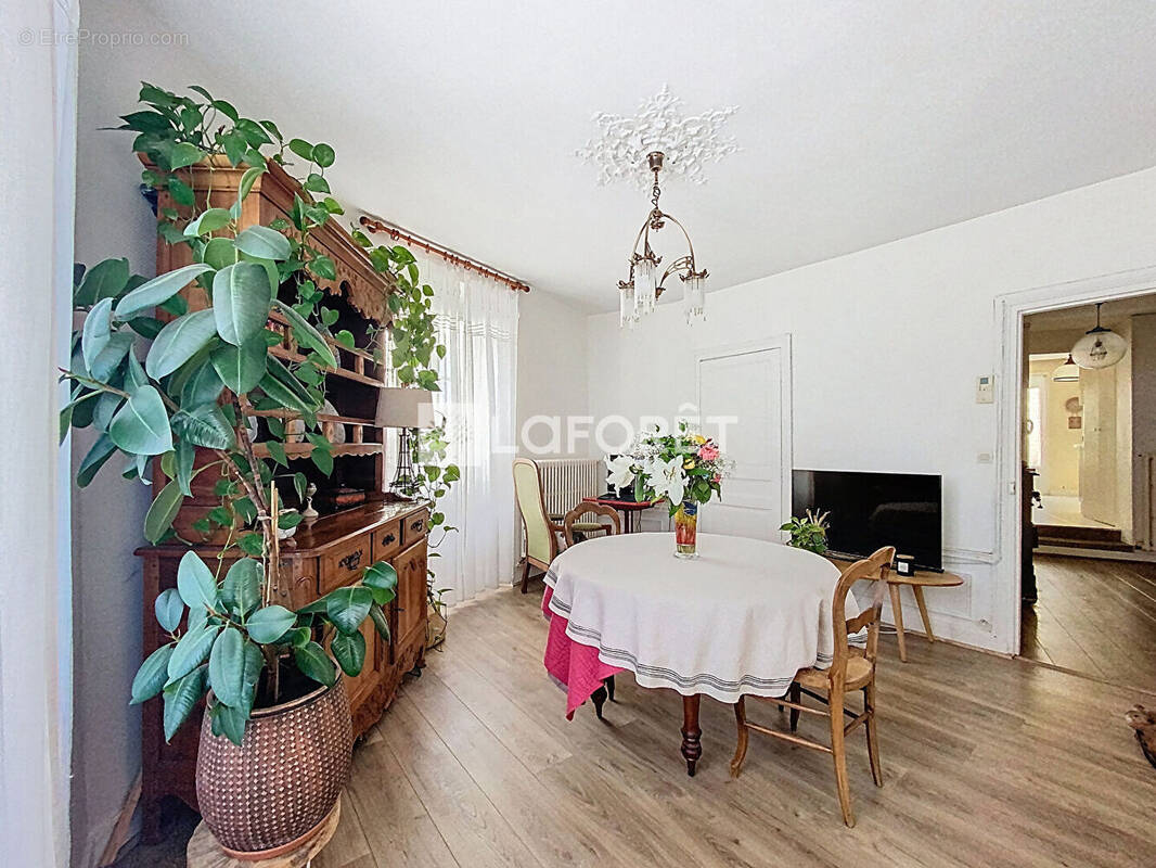 Appartement à MONTLHERY