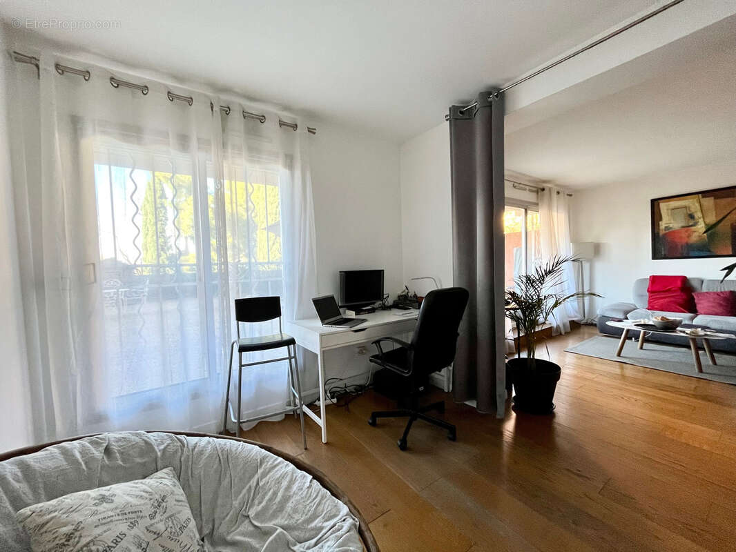 Appartement à MARSEILLE-9E