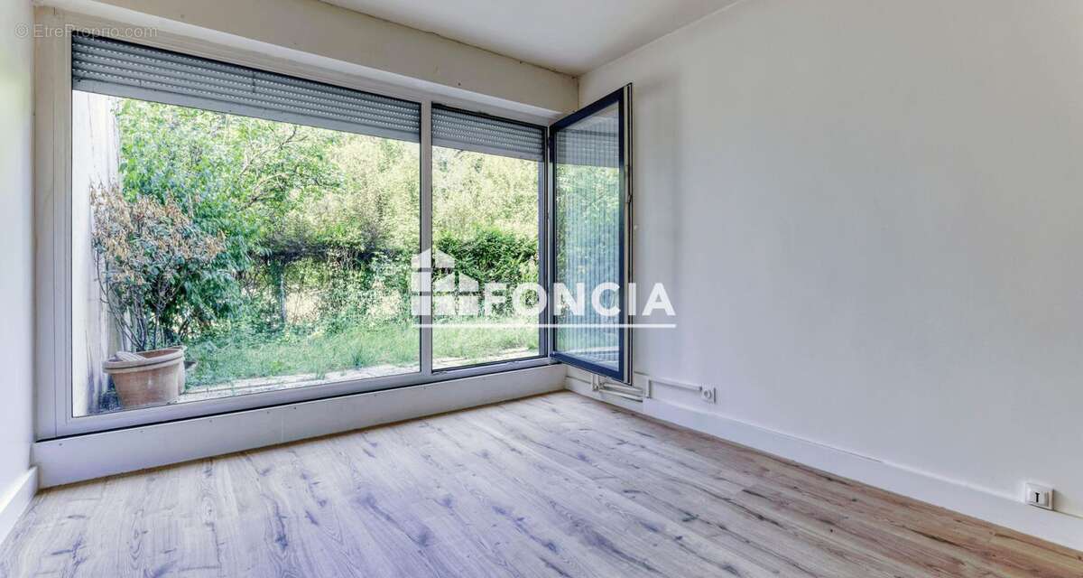 VERRIÈRES-LE-BUISSON – Résidence Les Gros Chênes Charmant 2 pièces de 55,88 m² avec jardin privatif de 53 m² - photo 8