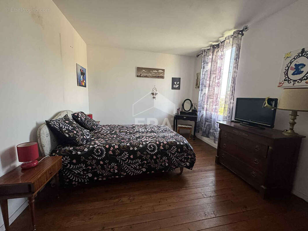 Maison à PRIGNAC-ET-MARCAMPS