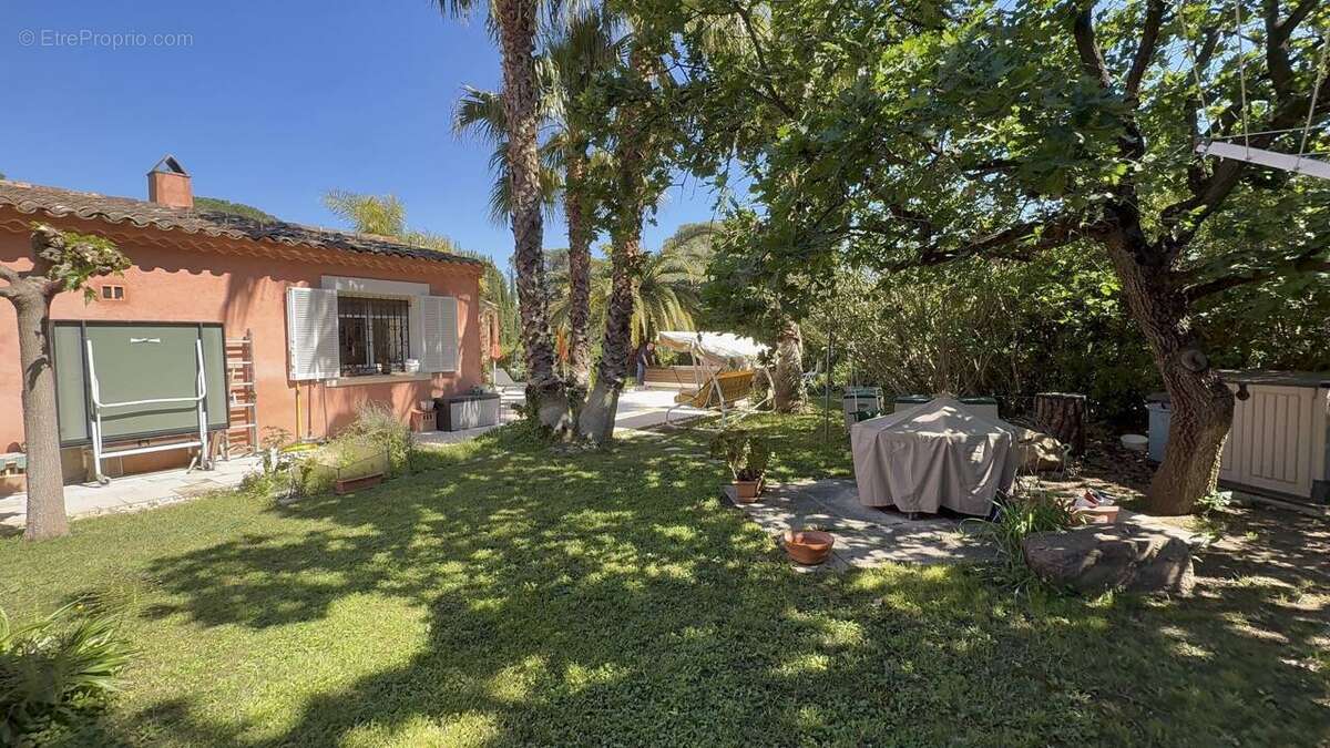 Maison à FREJUS